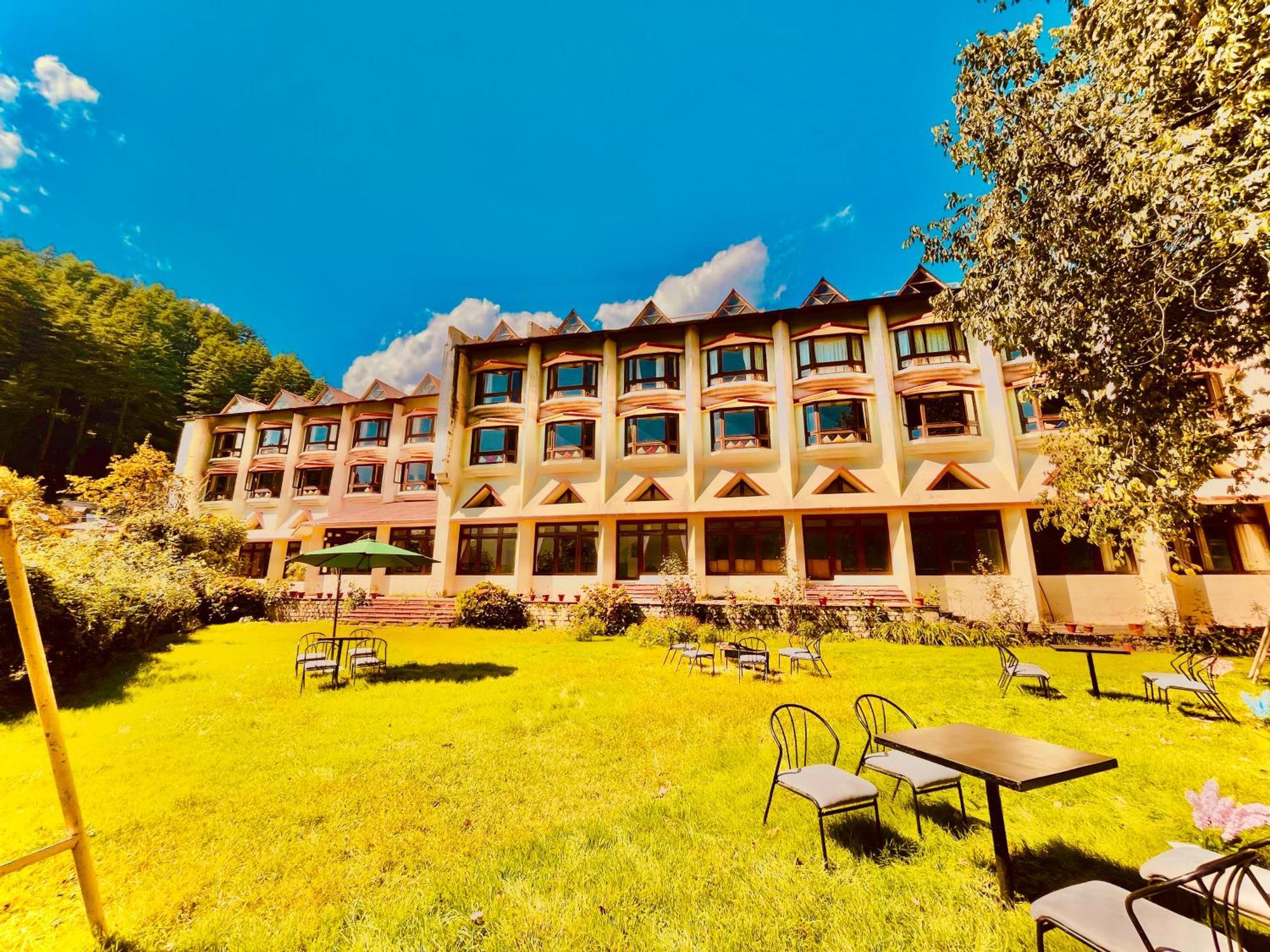 Sagar Resort !! Mountain View ! Luxury Stay ! Family Resort ! Private Parking ! Near Mall Road Manāli Exterior foto