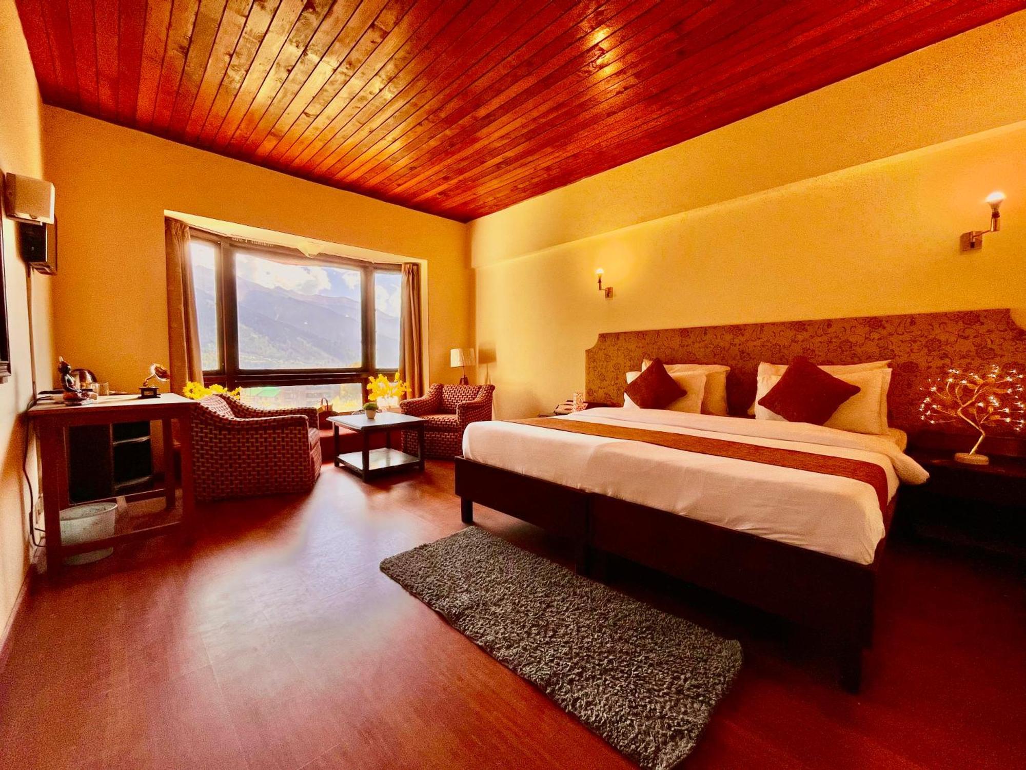 Sagar Resort !! Mountain View ! Luxury Stay ! Family Resort ! Private Parking ! Near Mall Road Manāli Exterior foto