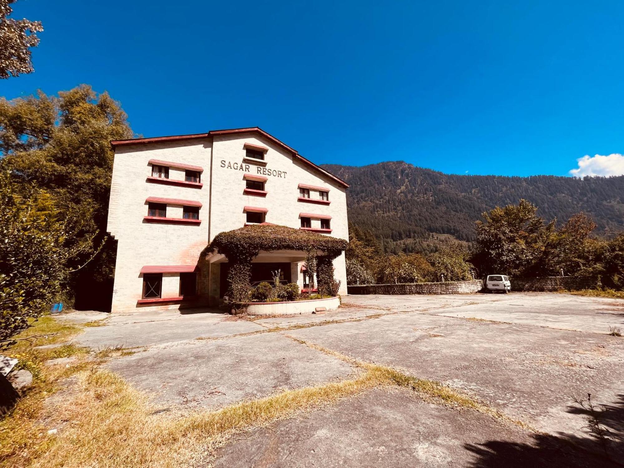 Sagar Resort !! Mountain View ! Luxury Stay ! Family Resort ! Private Parking ! Near Mall Road Manāli Exterior foto