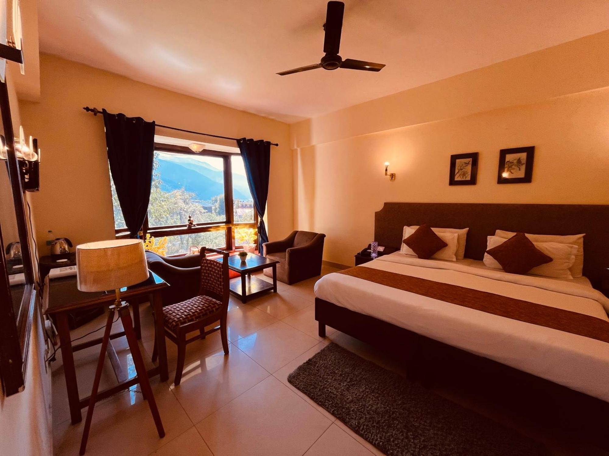 Sagar Resort !! Mountain View ! Luxury Stay ! Family Resort ! Private Parking ! Near Mall Road Manāli Exterior foto